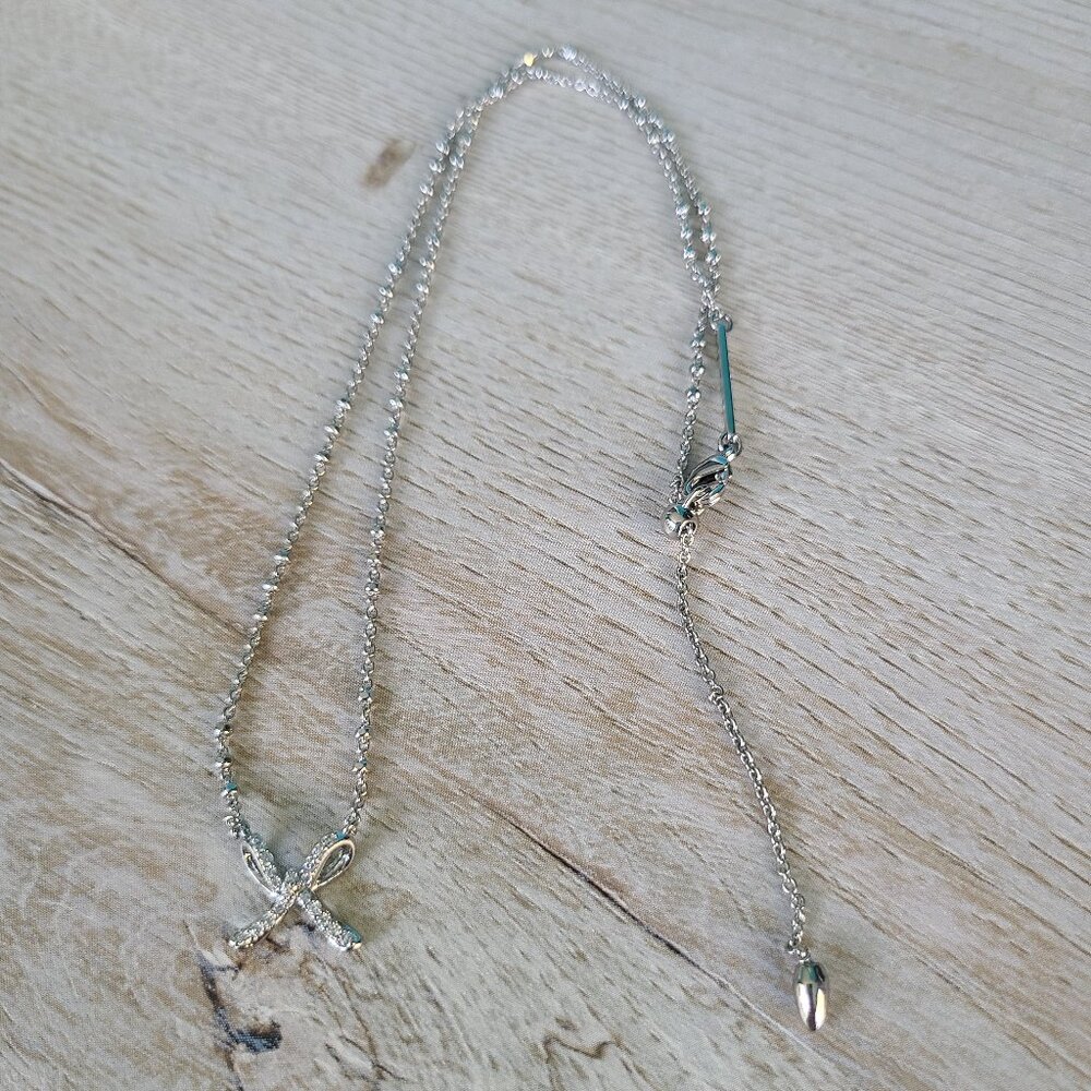 Kendra Scott Sasha Bow Pendant Necklace in Silver
